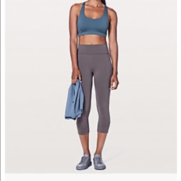 In Movement Crop *Everlux 19” - Picture 1 of 4